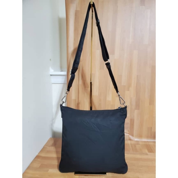 Authentic Prada Black Tessuto Nylon Messenger Crossbody Bag - Picture 2 of 12